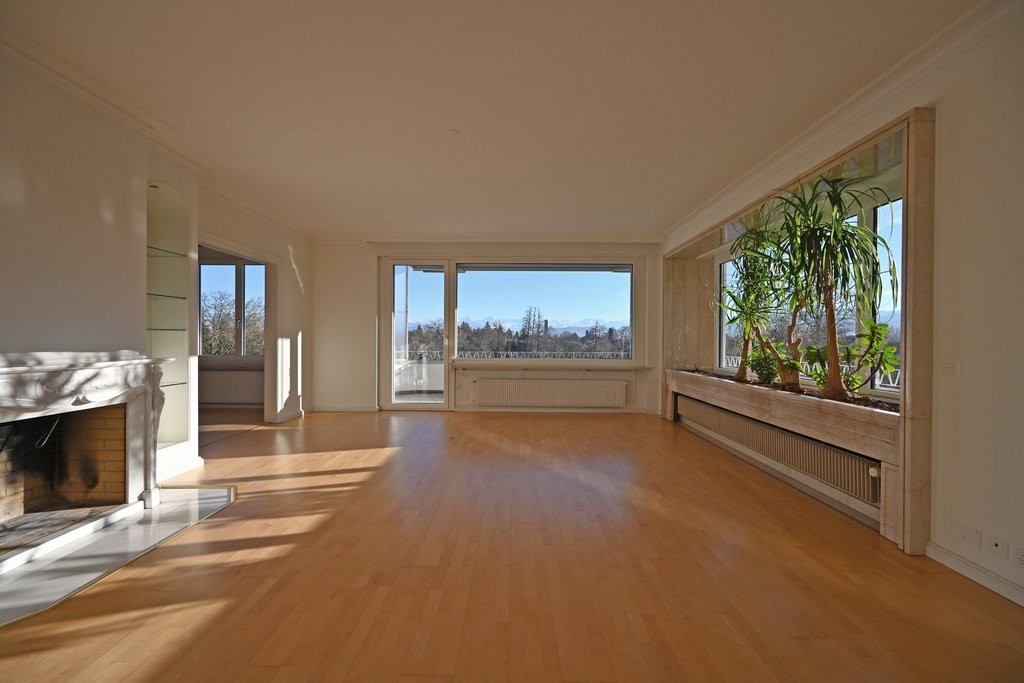 Appartement de 6 pièces

L'immeuble résidentiel calme et adapté aux familles est situé dans un emplacement très central dans le quartier de Schosshalden, avec vue sur l'idyllique Egelsee. En quelques minutes à pied, vous atteignez l'épicerie de quartier Voi pour vos achats ainsi que les transports p, photo 6 sur 10