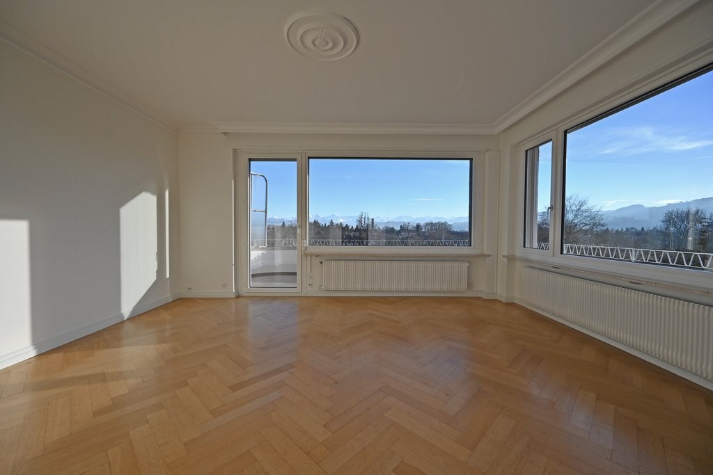 Appartement de 6 pièces

L'immeuble résidentiel calme et adapté aux familles est situé dans un emplacement très central dans le quartier de Schosshalden, avec vue sur l'idyllique Egelsee. En quelques minutes à pied, vous atteignez l'épicerie de quartier Voi pour vos achats ainsi que les transports p, photo 8 sur 10