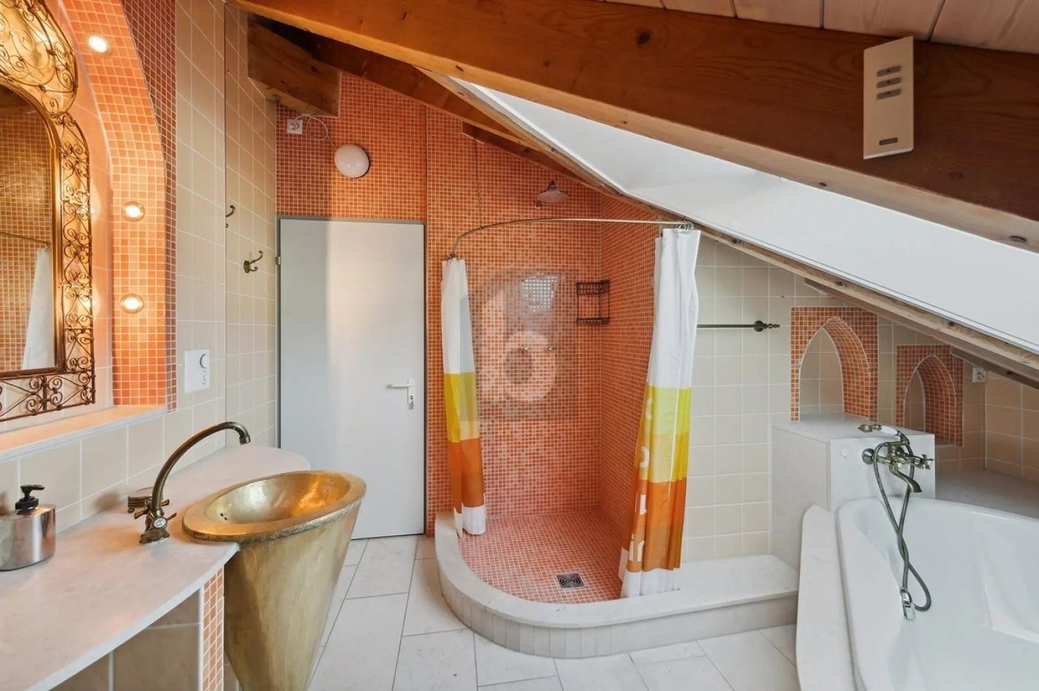 6 ½ rooms duplex house, photo 4 of 4