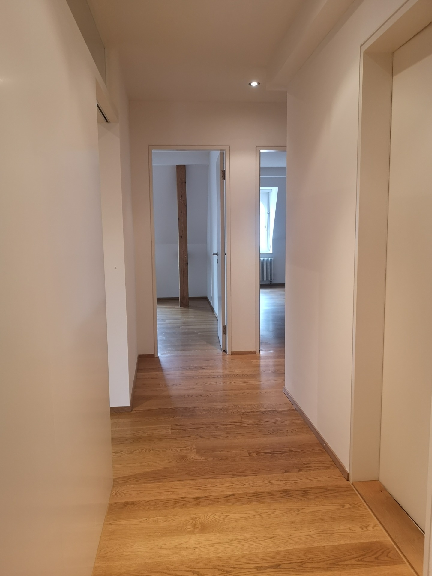 5 rooms apartment, photo 3 of 9