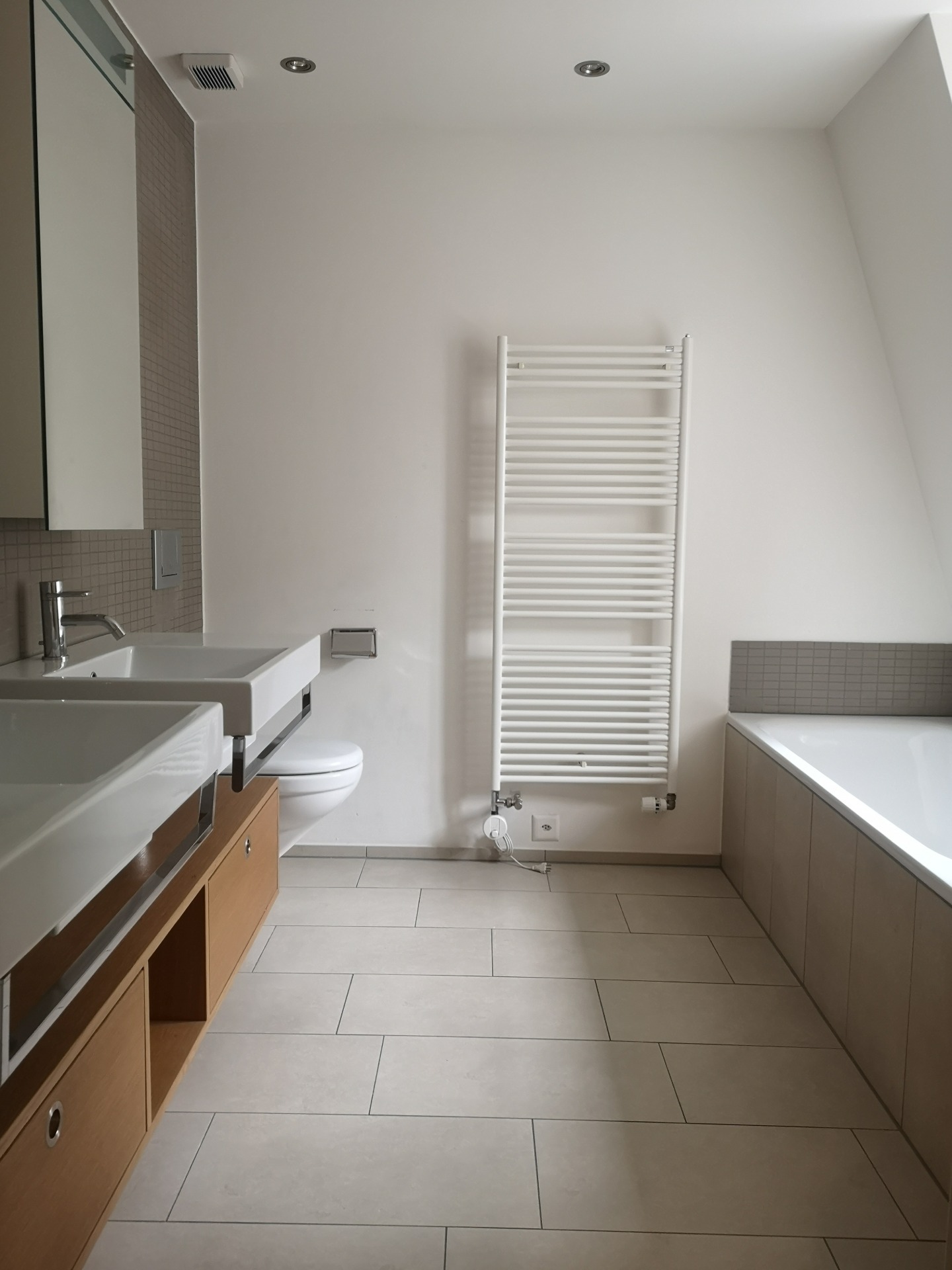 5 rooms apartment, photo 6 of 9