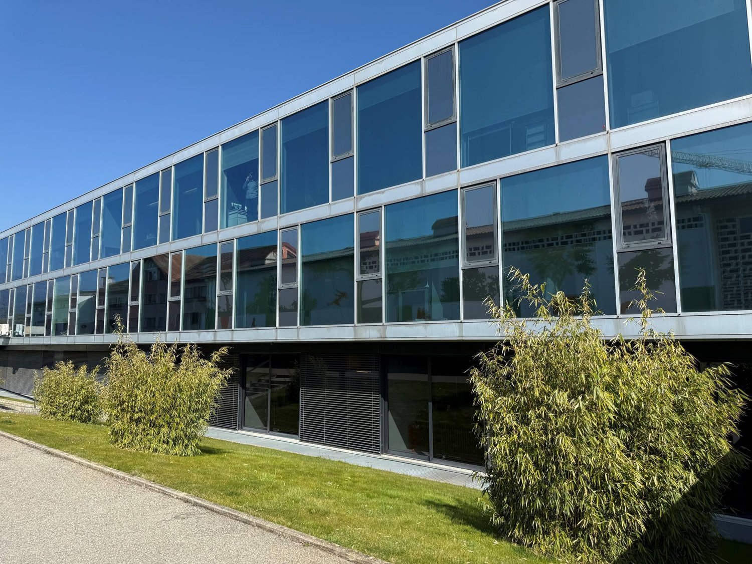 300m² office, photo 2 of 8