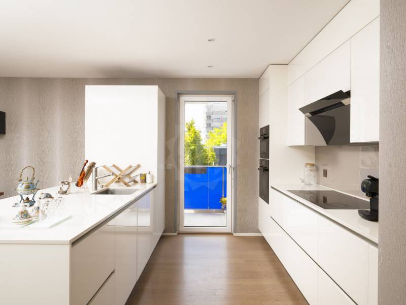 5 rooms apartment, photo 1 of 10