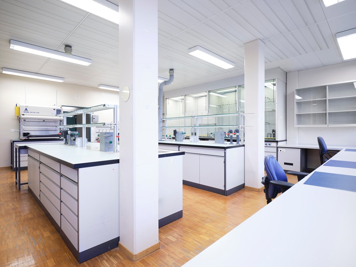 86m² commercial, photo 2 of 10