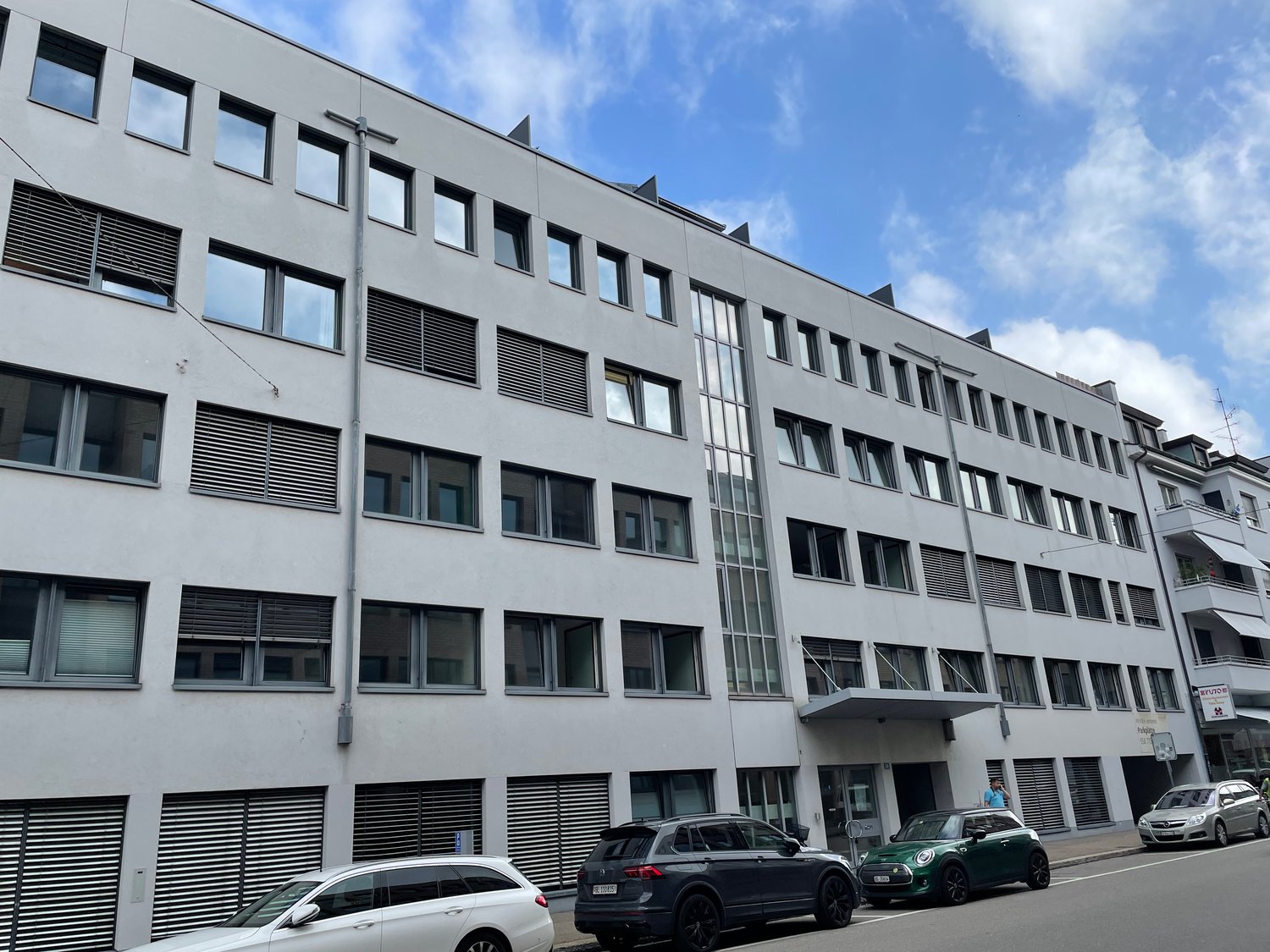 200m² department store, photo 3 of 5