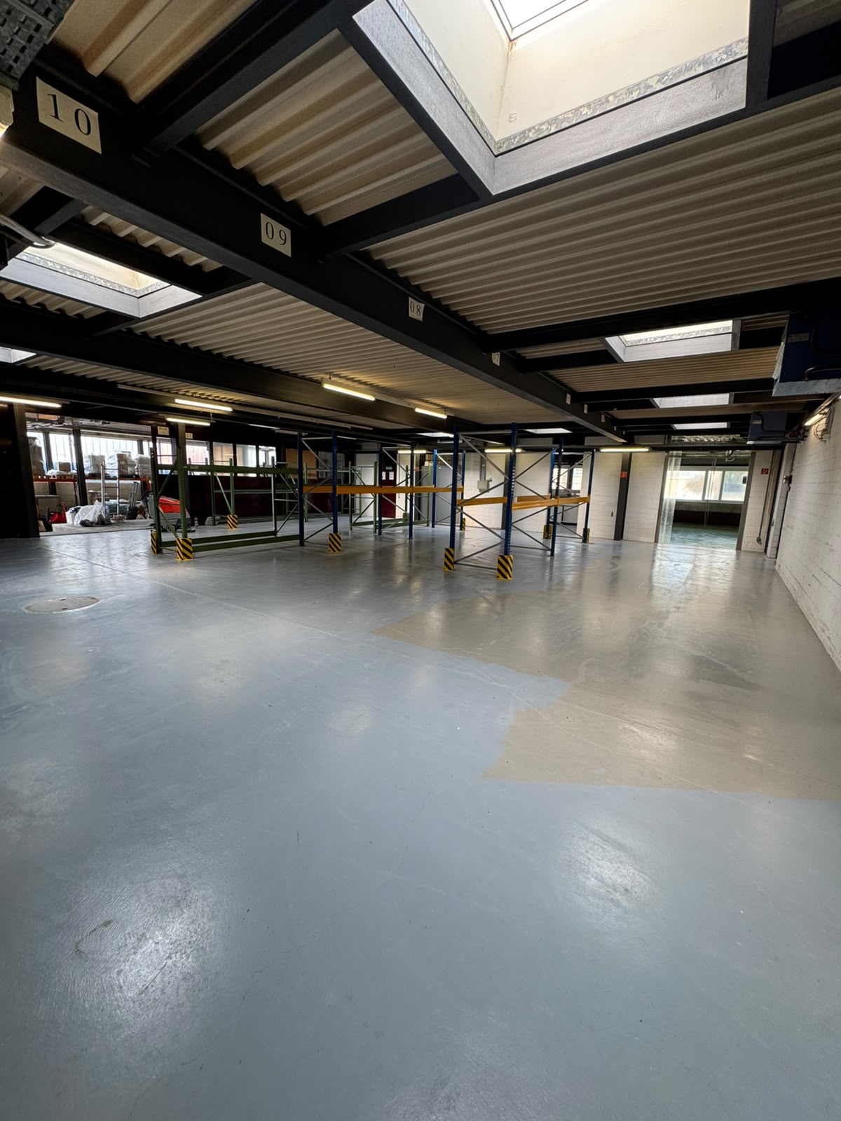 850m² commercial