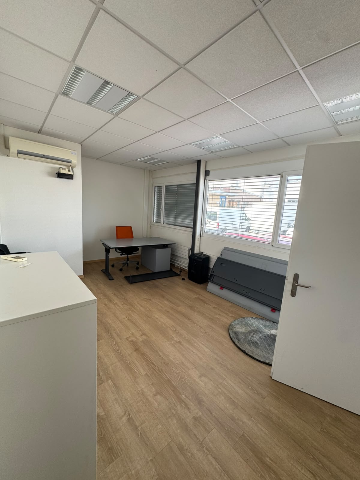 850m² commercial