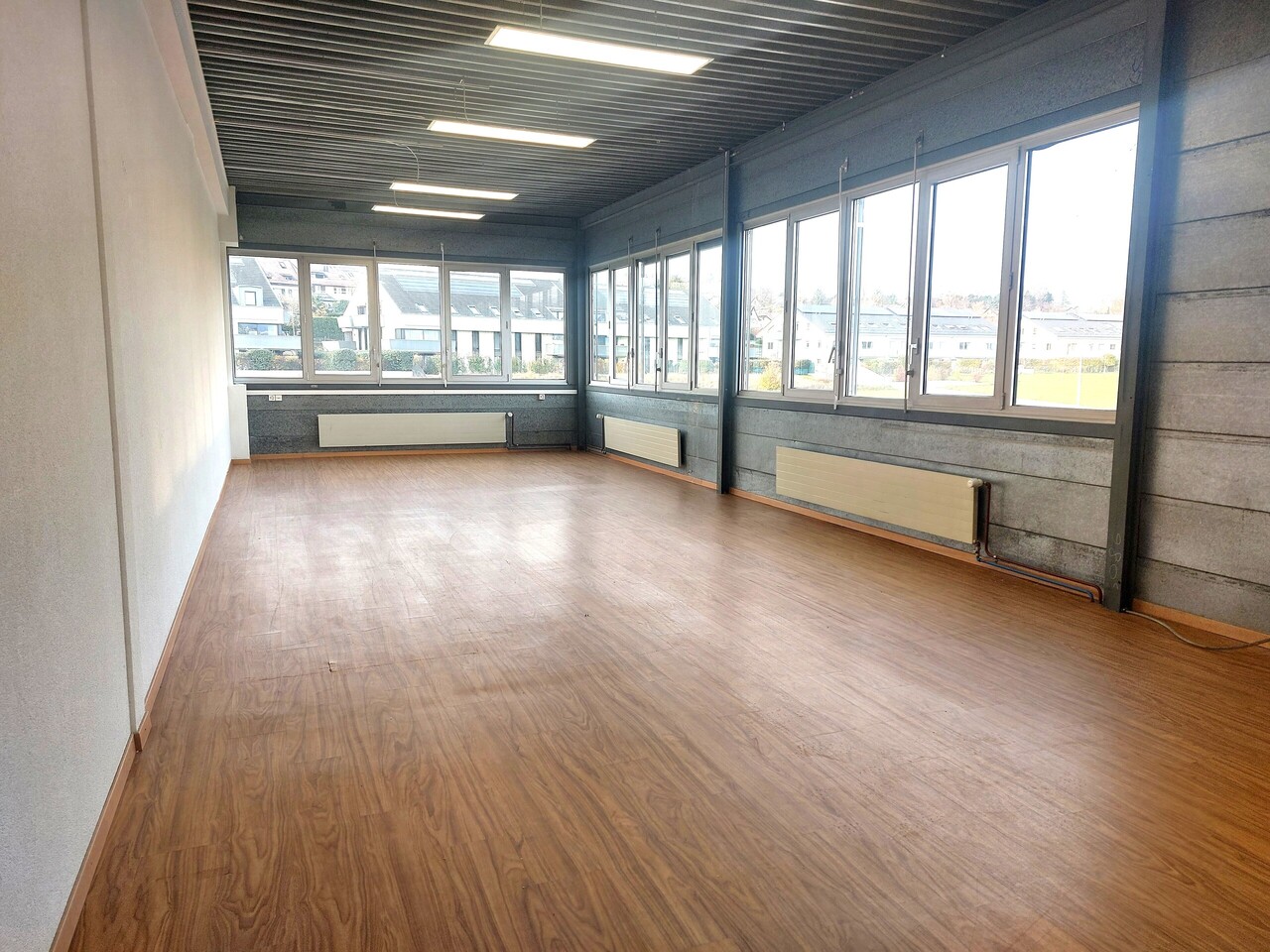 61m² office, photo 1 of 5