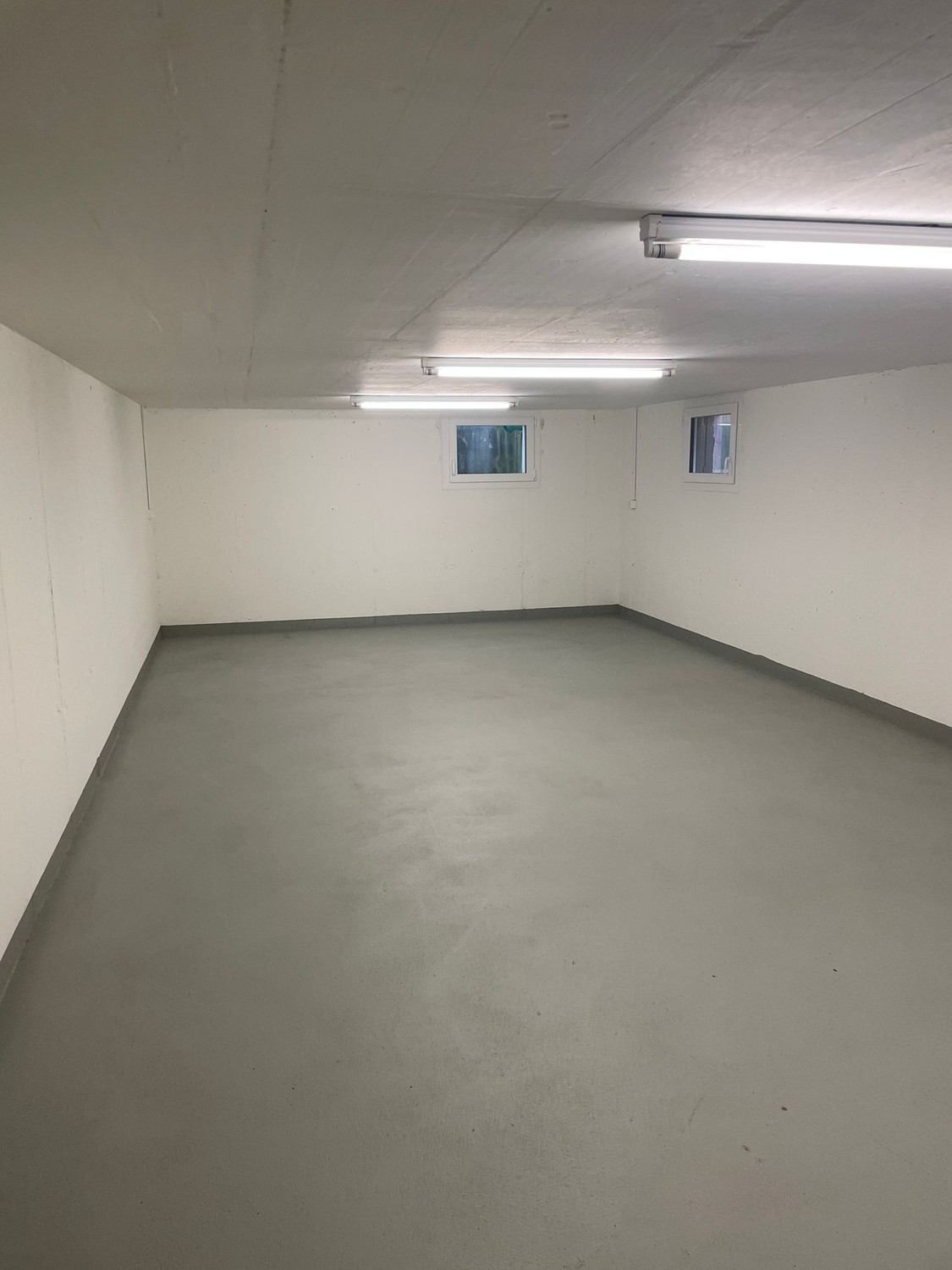 45m² commercial