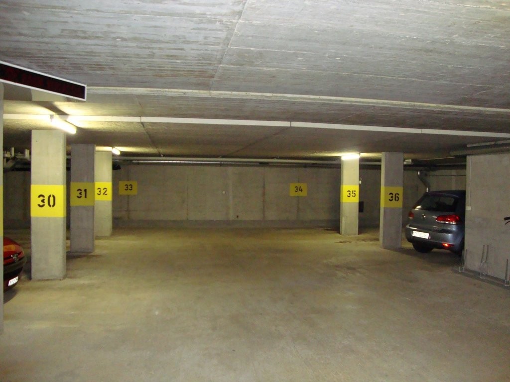 Underground slot, photo 1 of 2