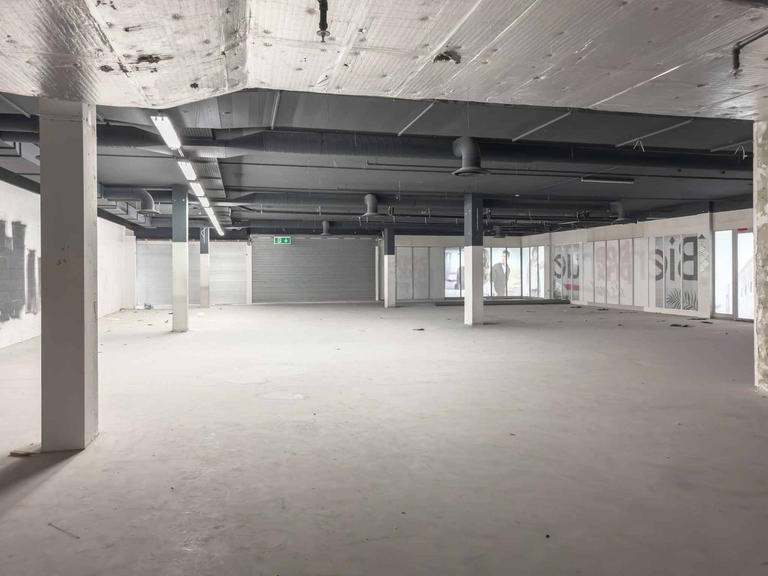 460m² arcade, photo 3 of 4