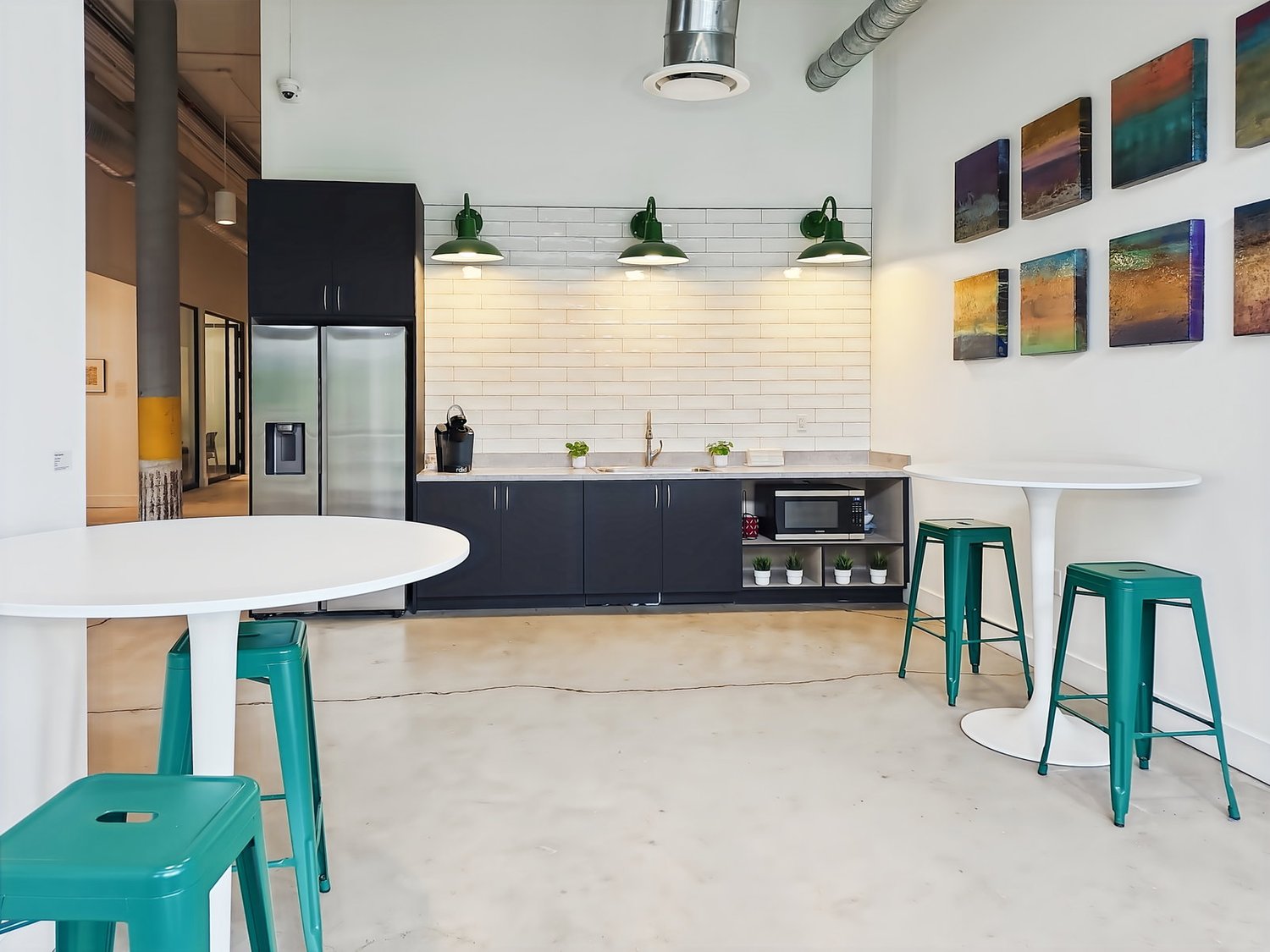 150m² office