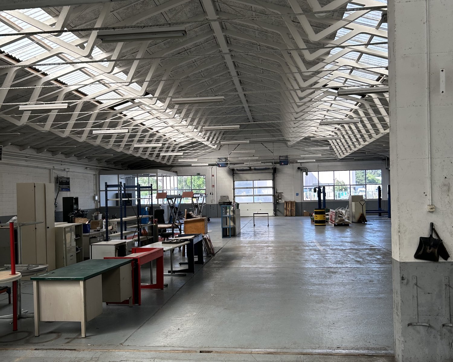 1000m² industrial object, photo 3 of 5