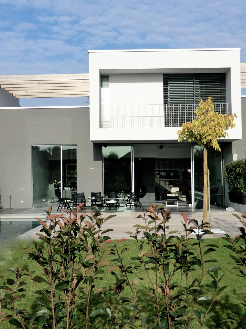Single house, photo 1 of 10