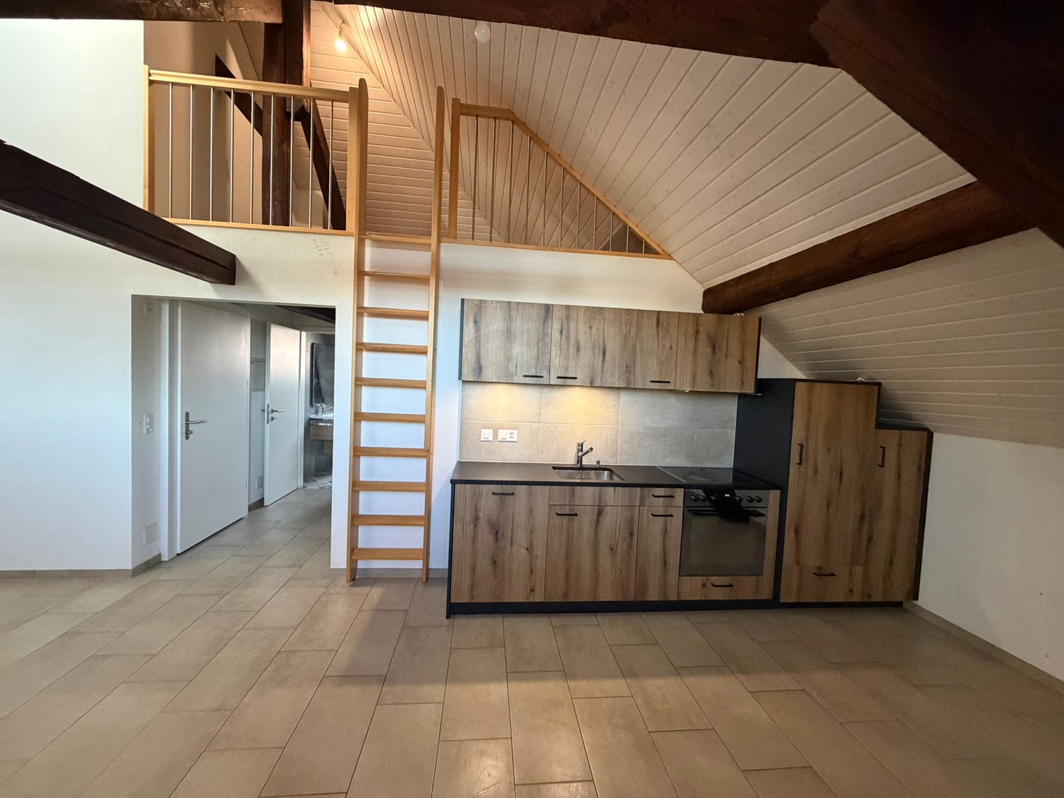 3 rooms apartment, photo 2 of 4