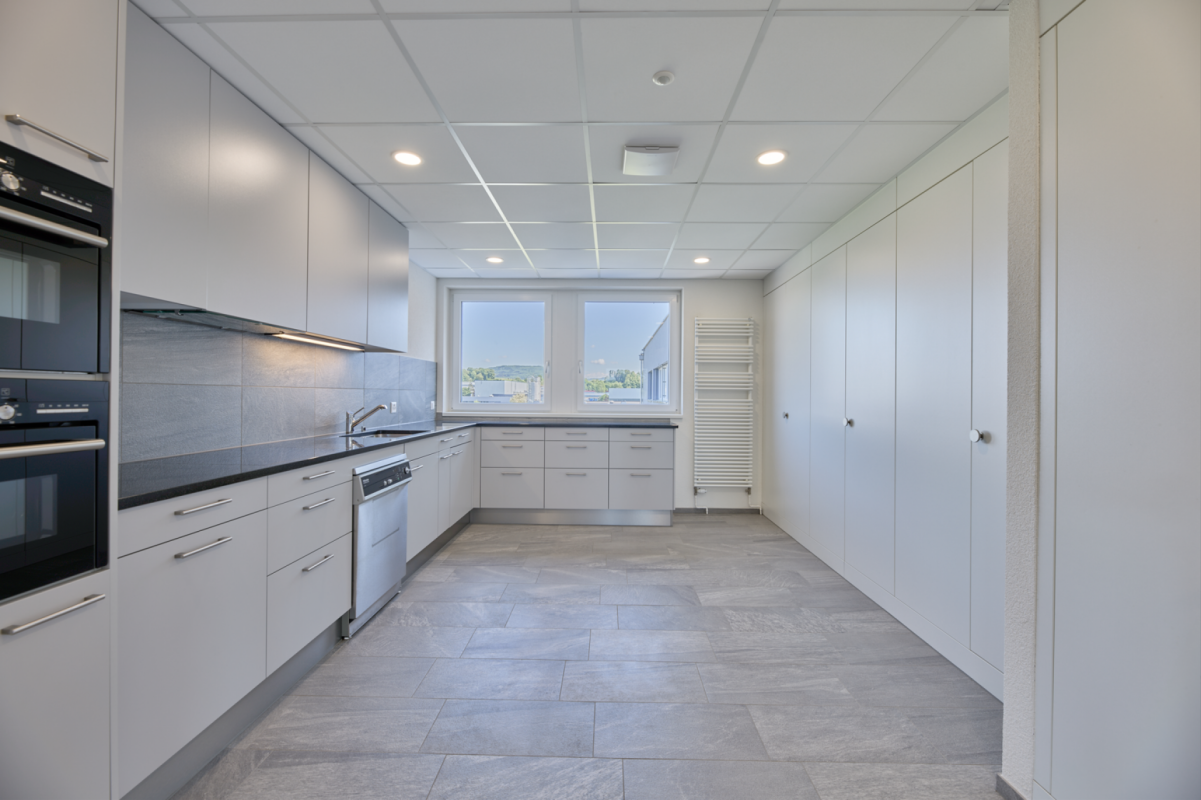 294m² office