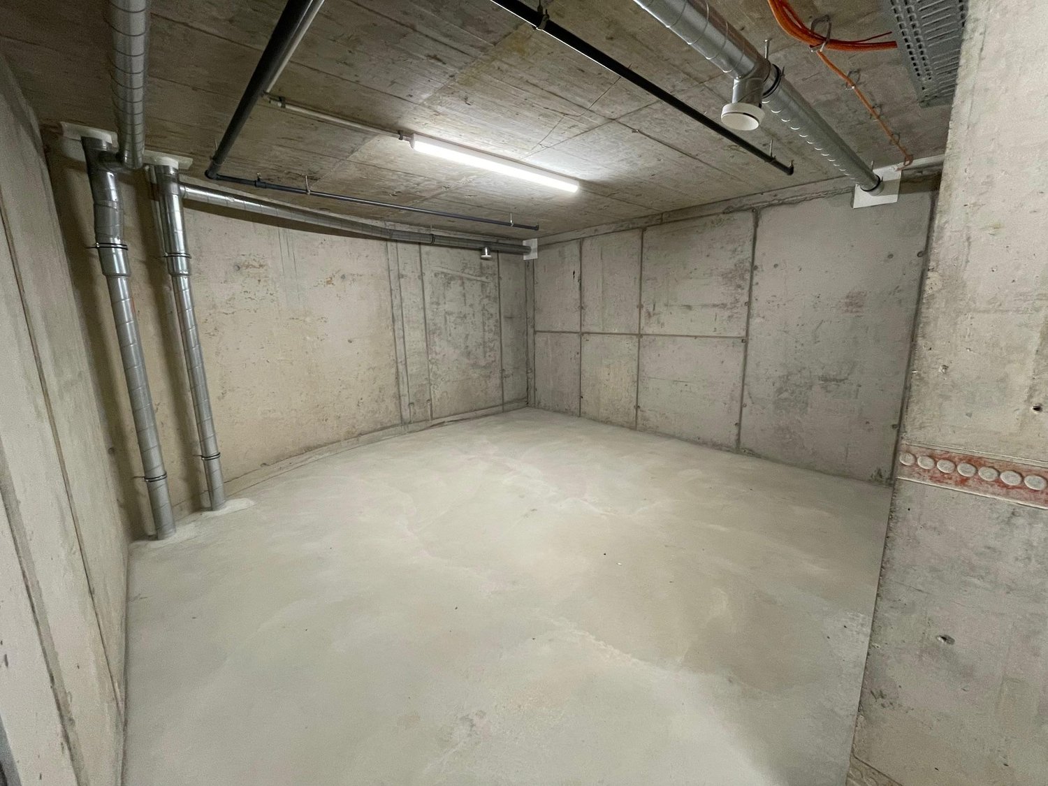 17m² storage room