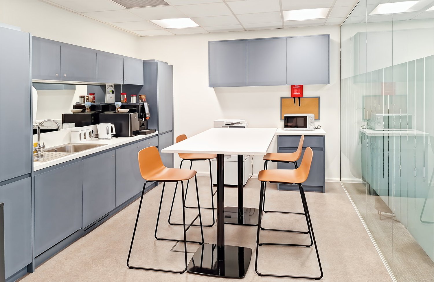 150m² office