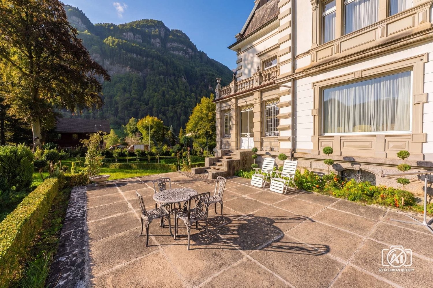 8 rooms villa