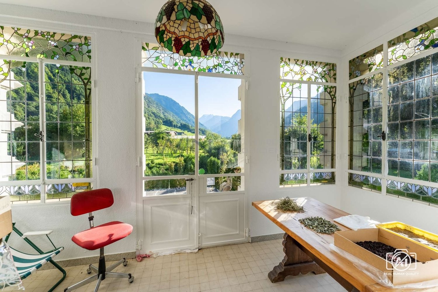 8 rooms villa