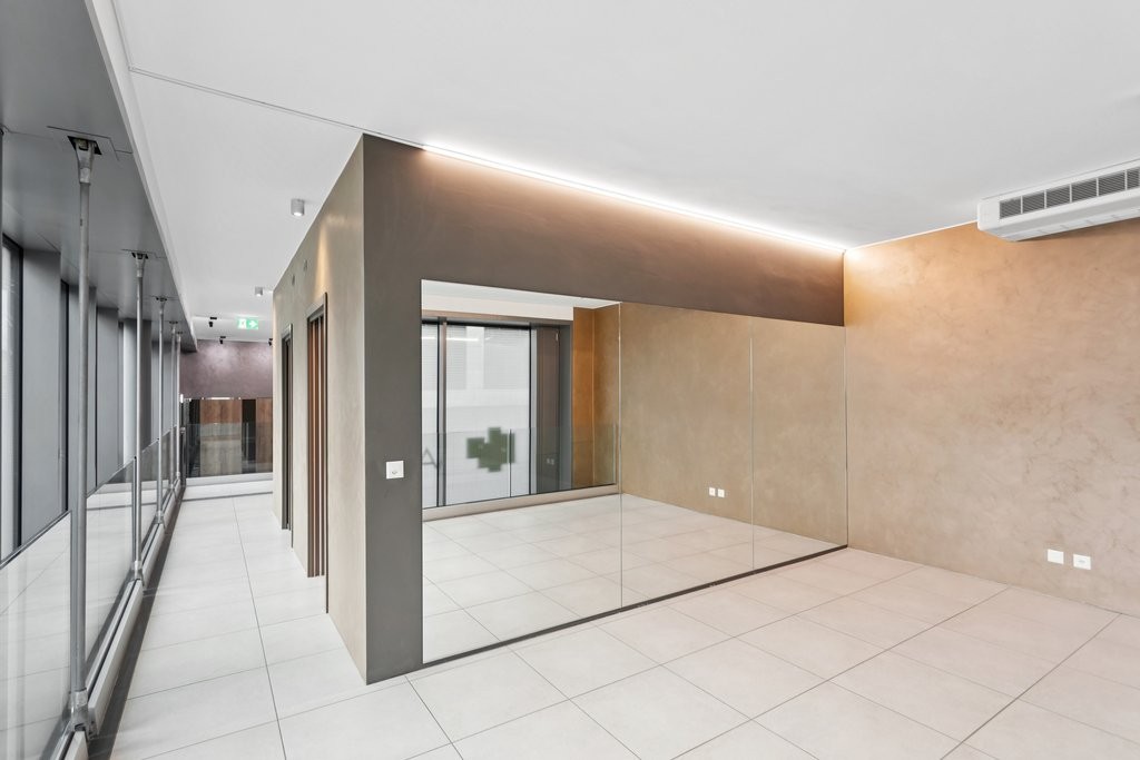 196m² commercial, photo 9 of 10