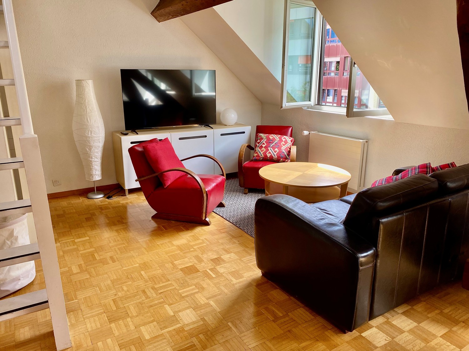 4 rooms apartment, photo 1 of 8