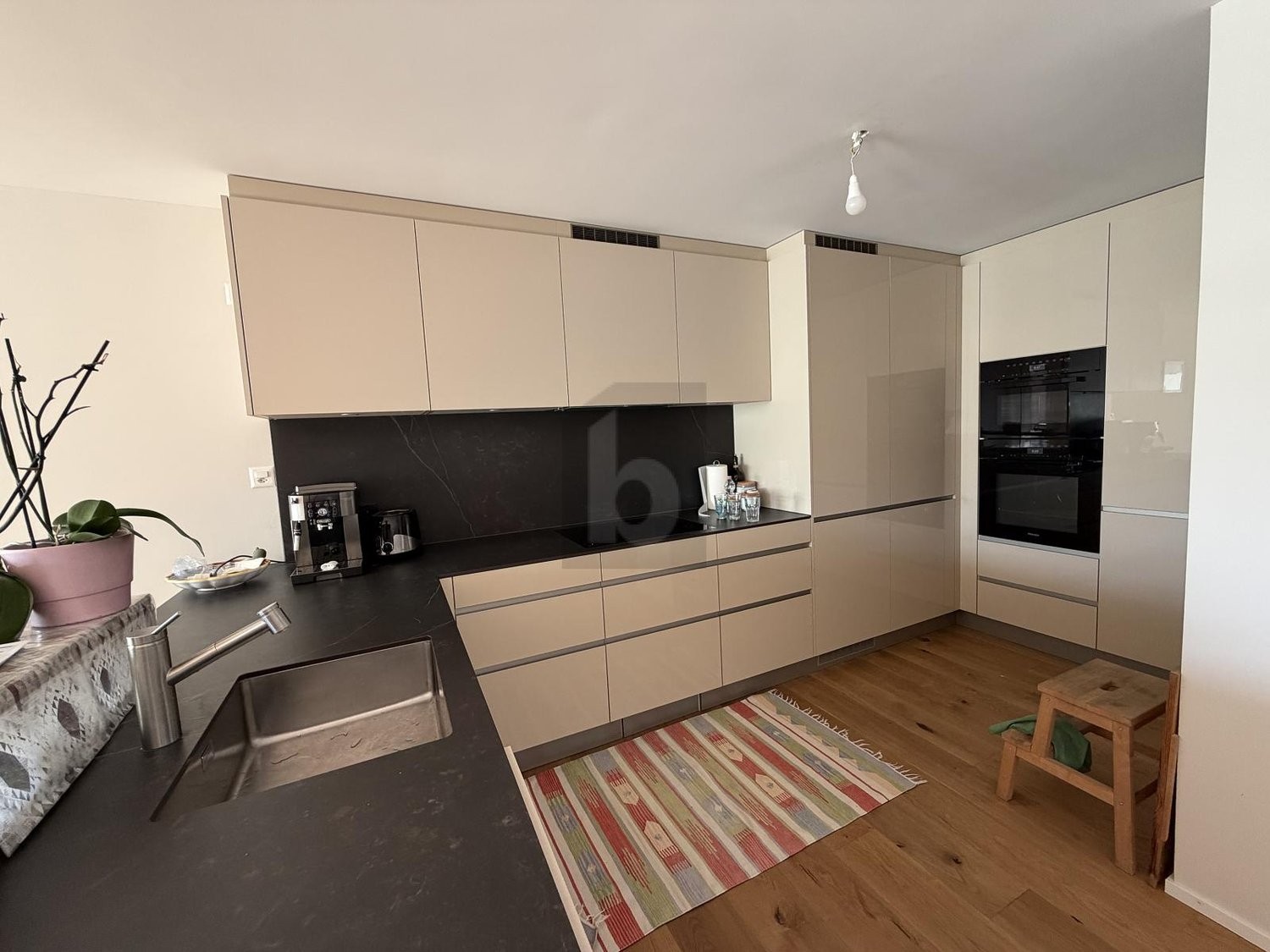 6 rooms duplex, photo 3 of 4