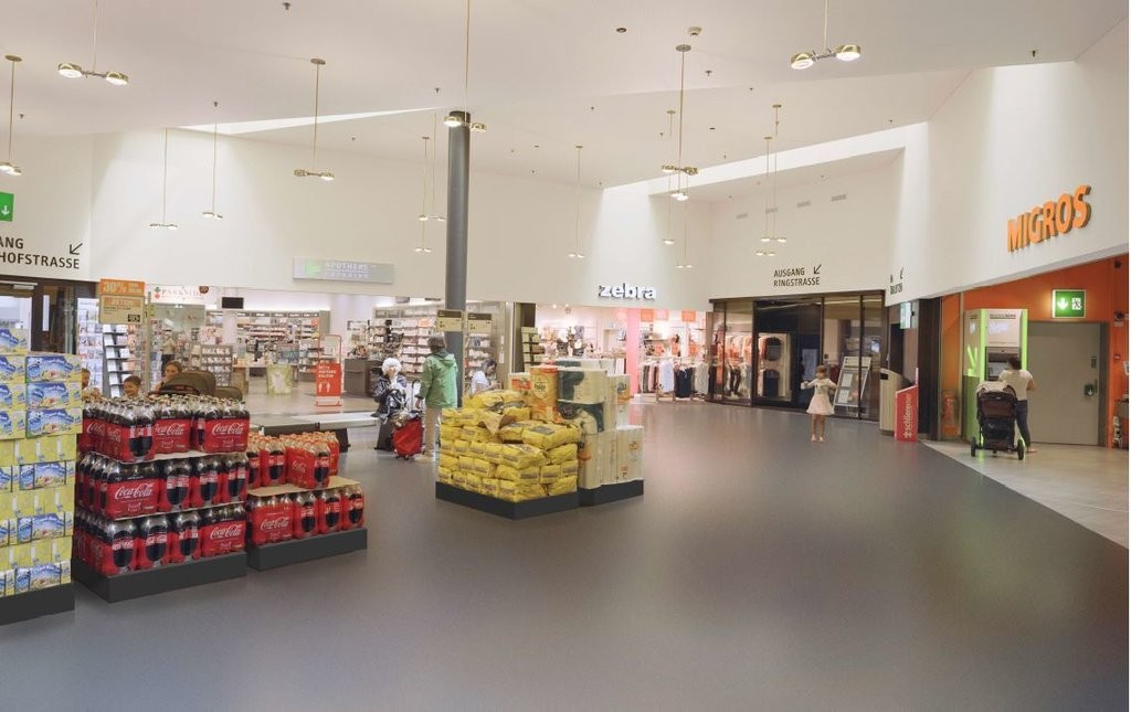 326m² shop, photo 6 of 8