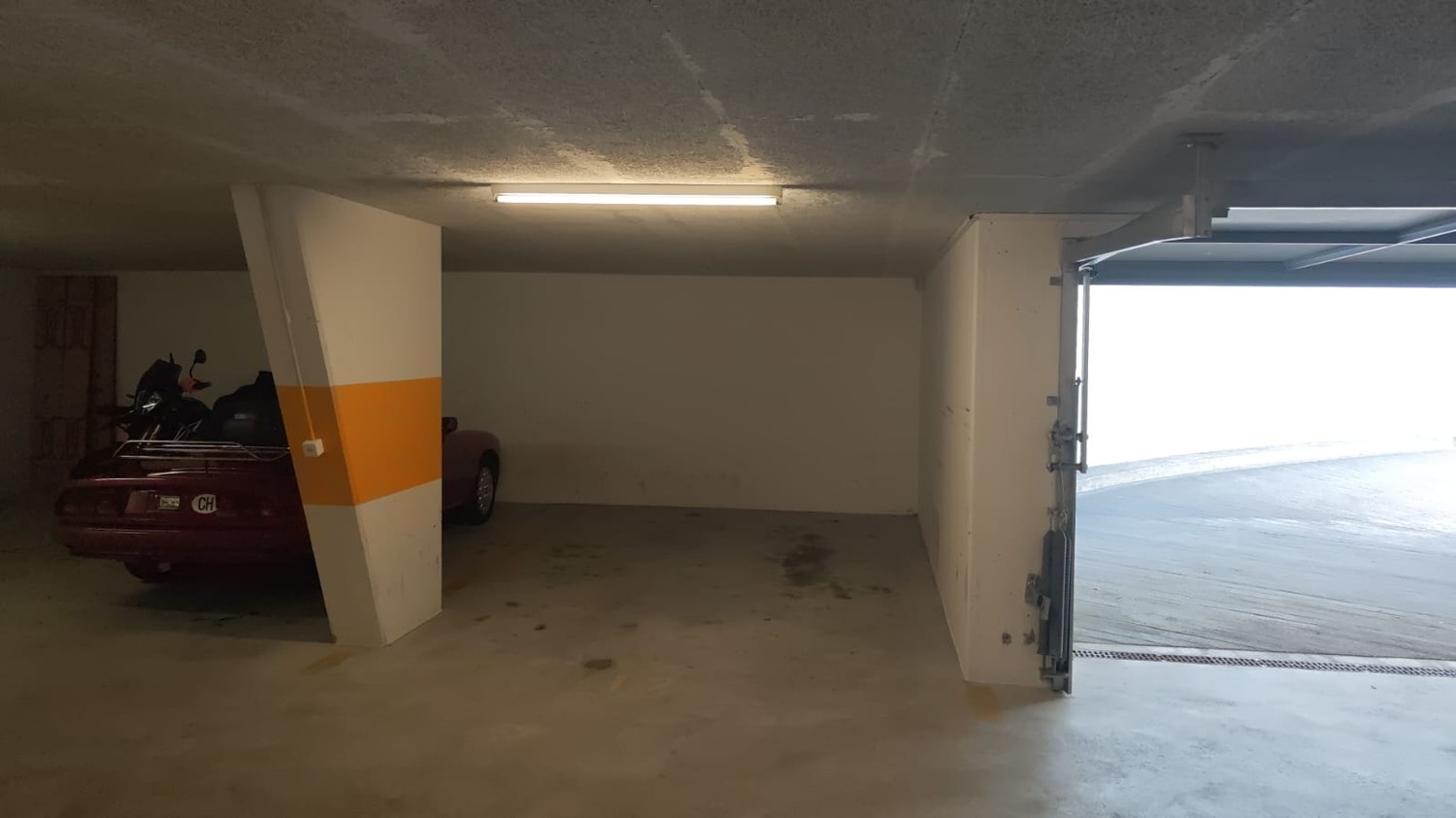 Open slot, photo 1 of 2