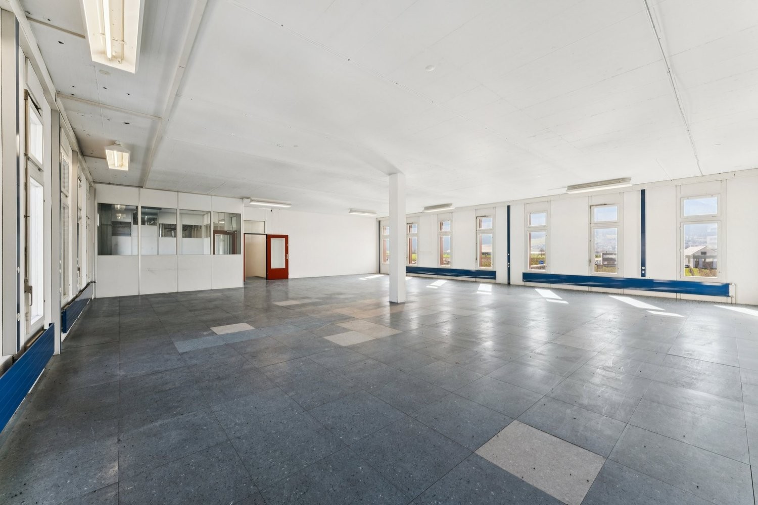 200m² commercial, photo 4 of 8