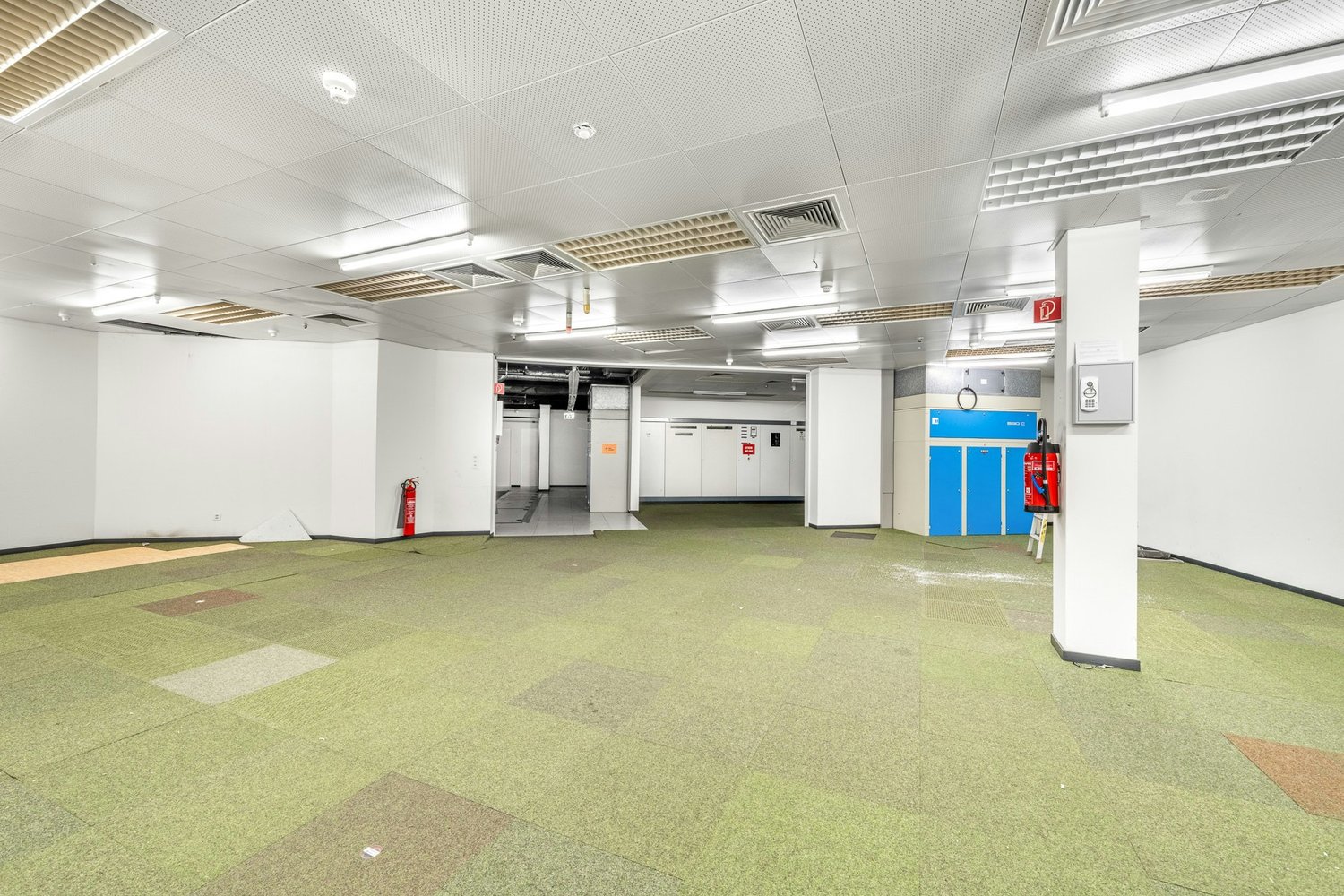 553m² storage room, photo 8 of 10