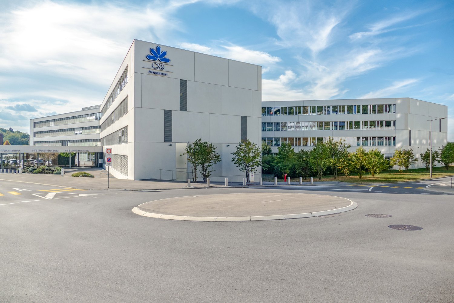 570m² office