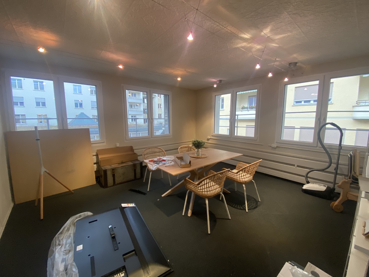 110m² office, photo 1 of 3