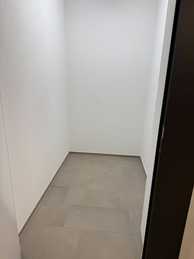 Storage room, photo 2 of 3