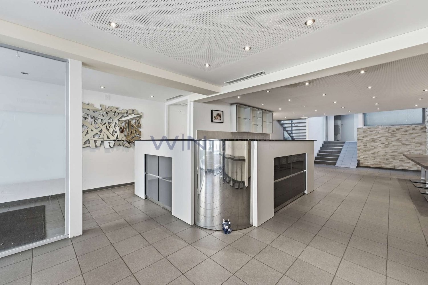 11 ½ rooms multi family house, photo 4 of 4