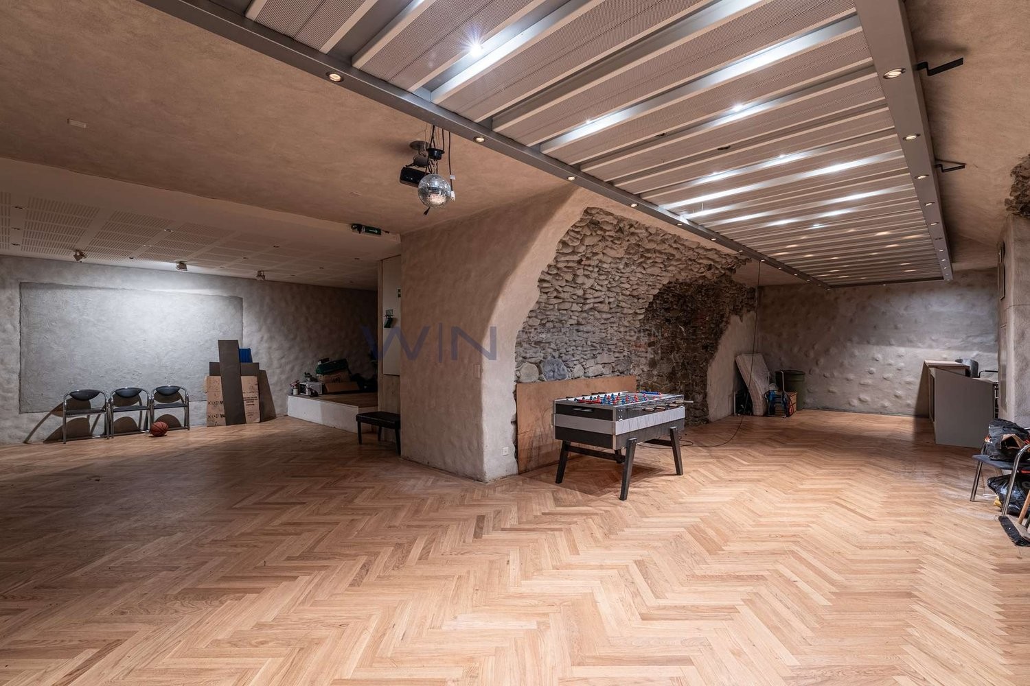 11 ½ rooms multi family house, photo 3 of 4