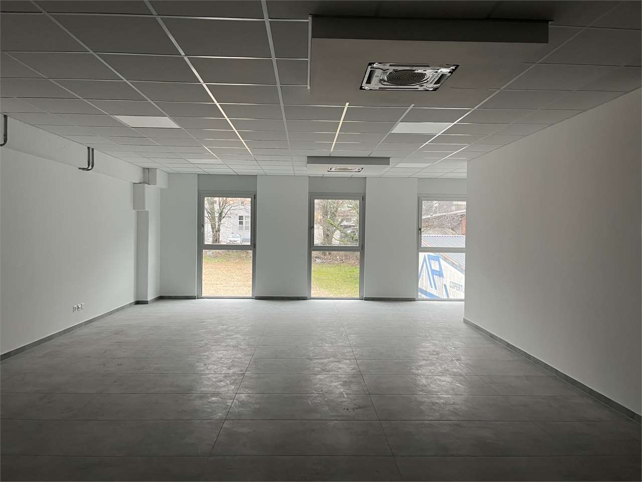Office, photo 3 of 3