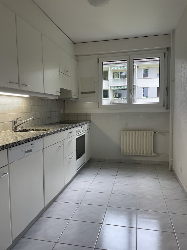 4 rooms apartment, photo 2 of 5