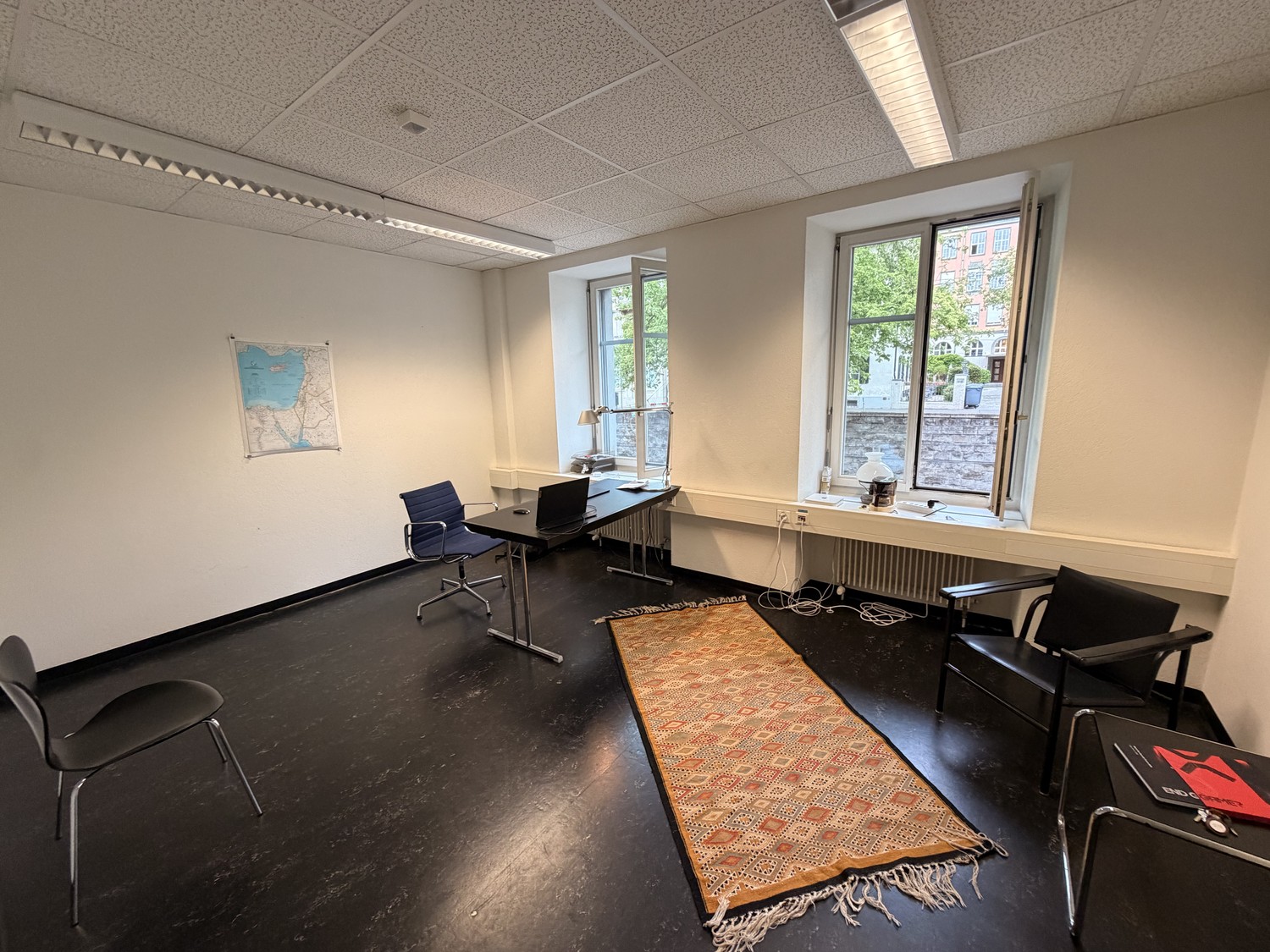 17m² office, photo 1 of 2