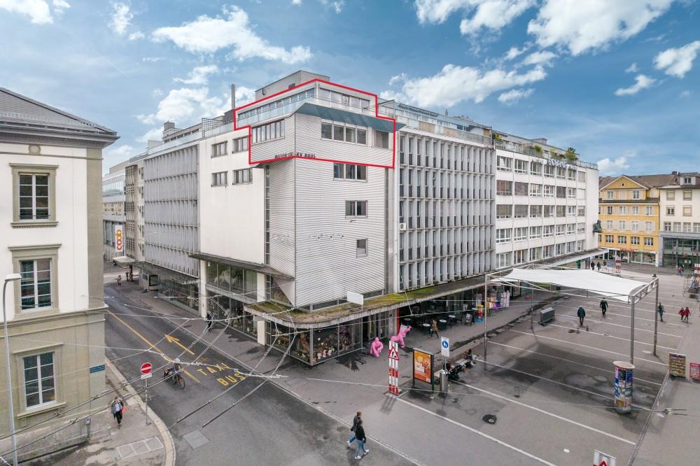 211m² office, photo 1 sur 4