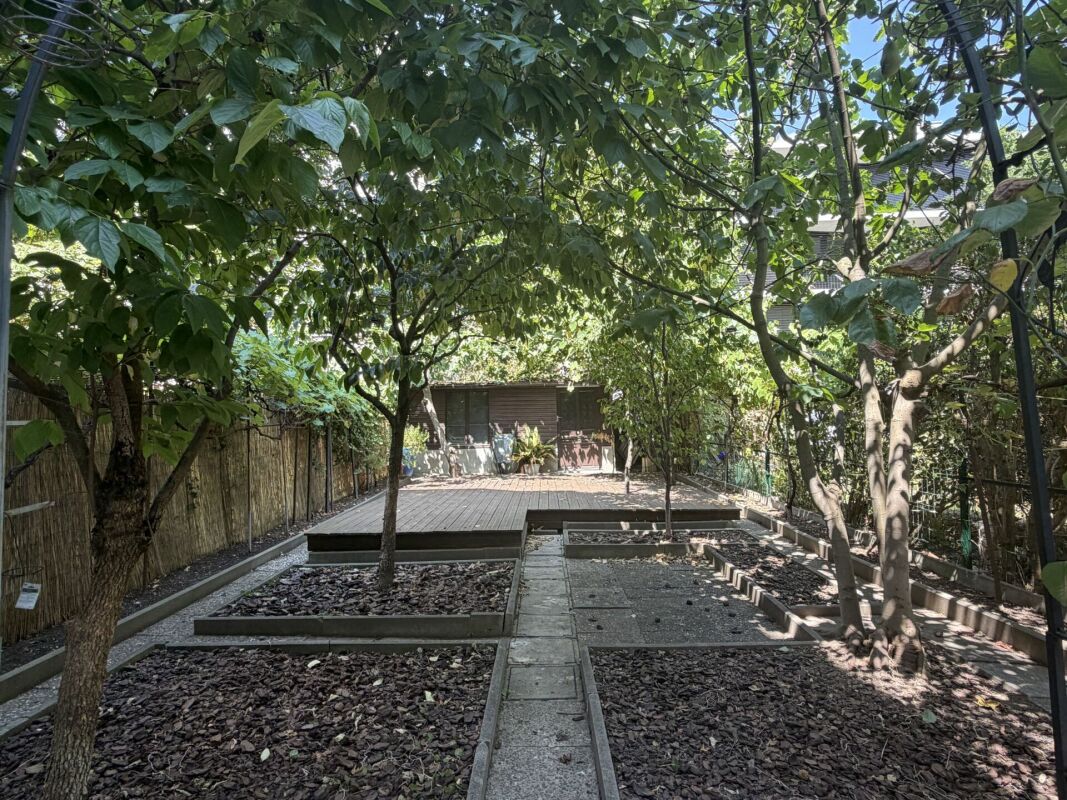6 rooms row house, photo 2 of 10