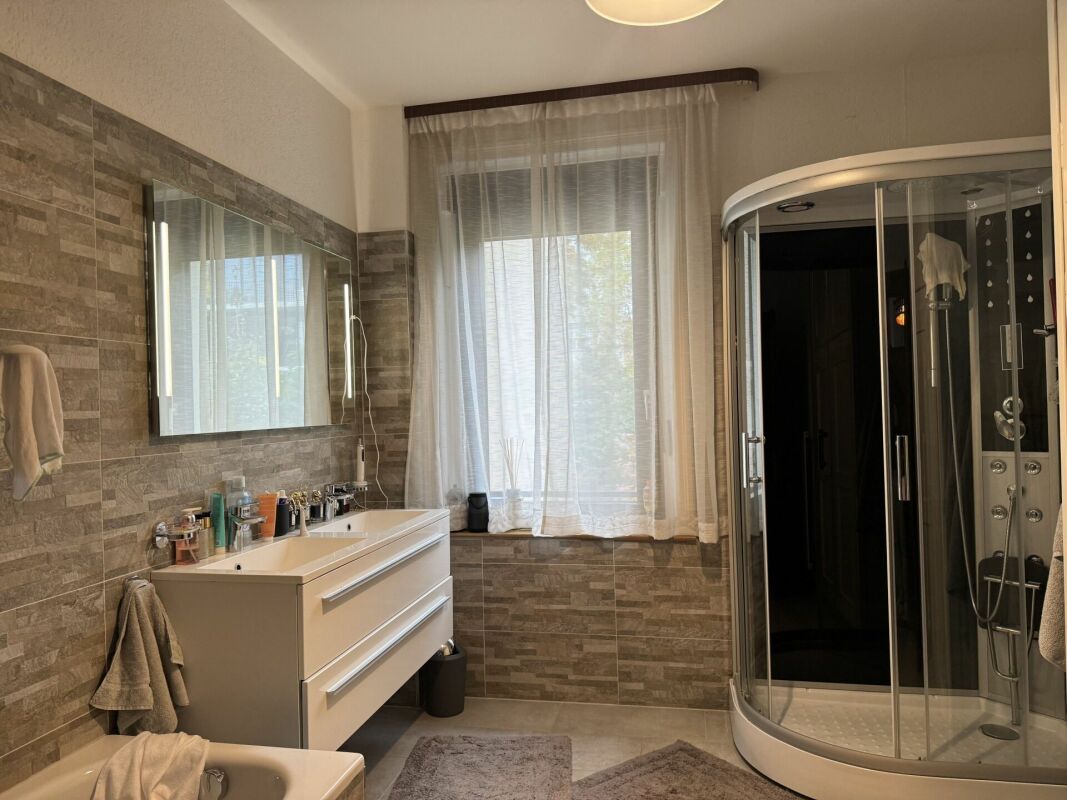 6 rooms row house, photo 9 of 10