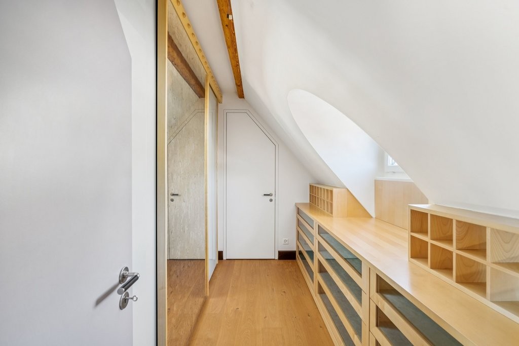 366m² office, photo 7 of 10
