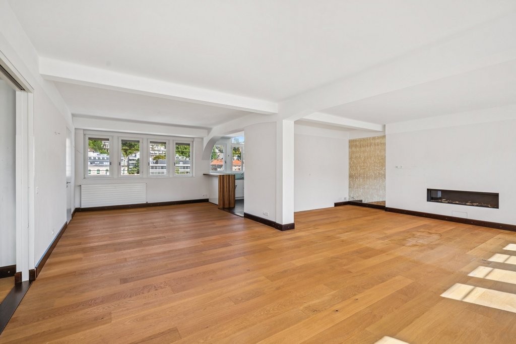 366m² office, photo 3 of 10