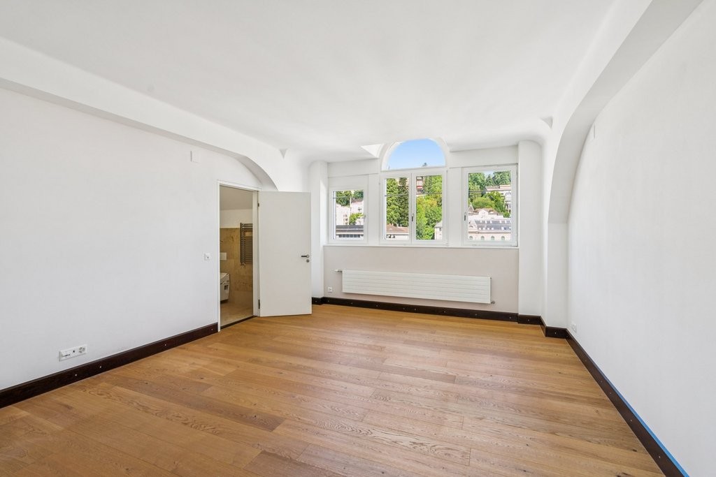 366m² office, photo 6 of 10