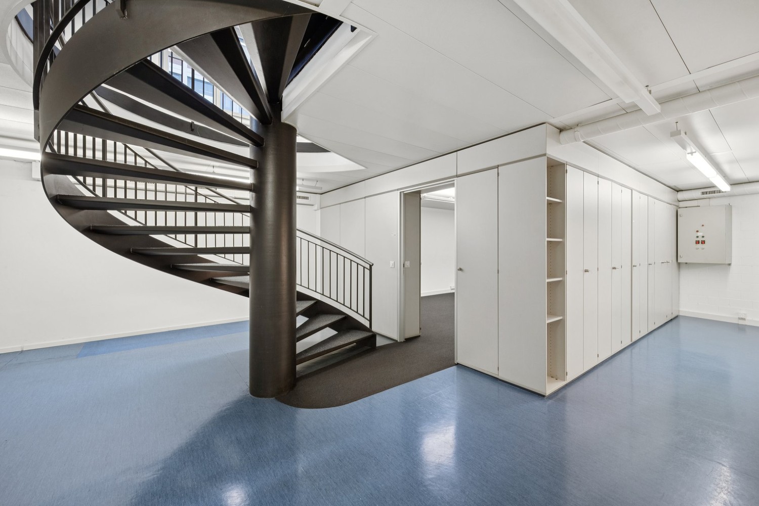 215m² office, photo 5 of 9