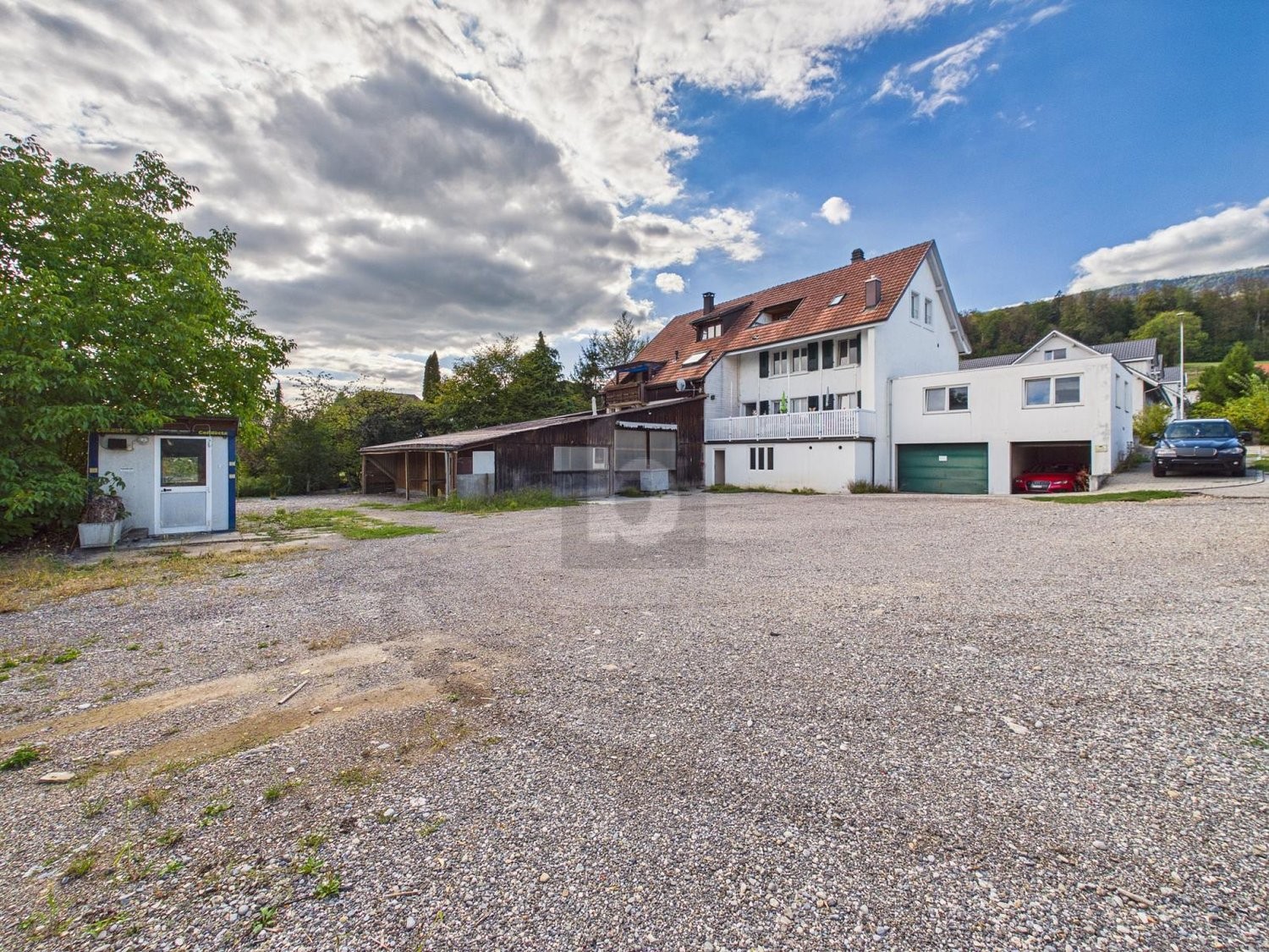 260m² atelier, photo 2 of 4