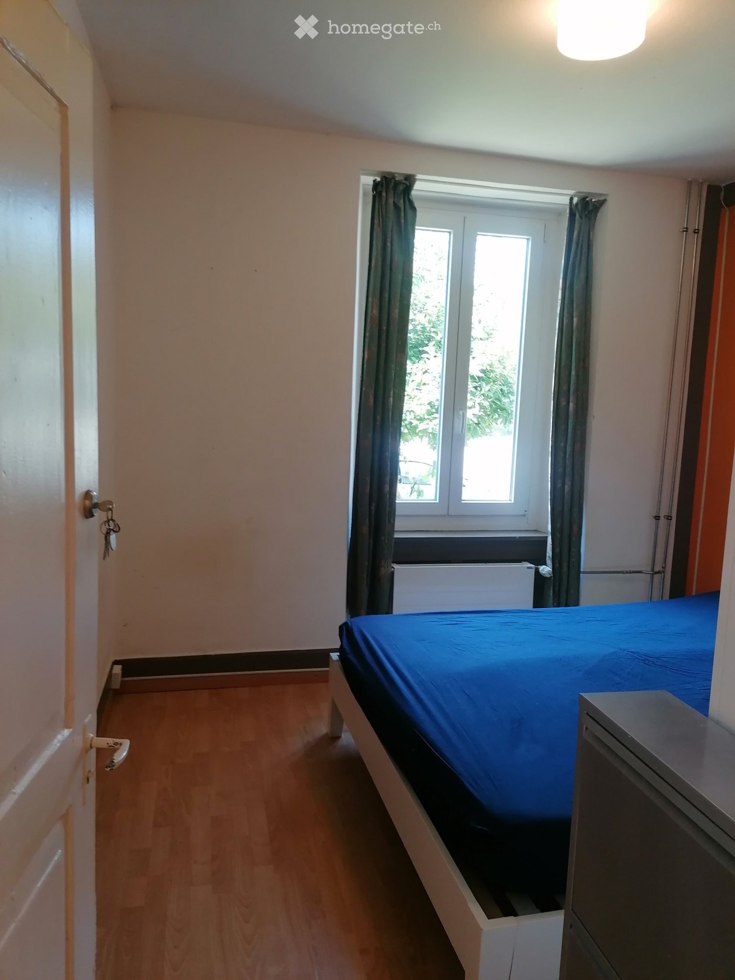 1 room single room, photo 1 of 3