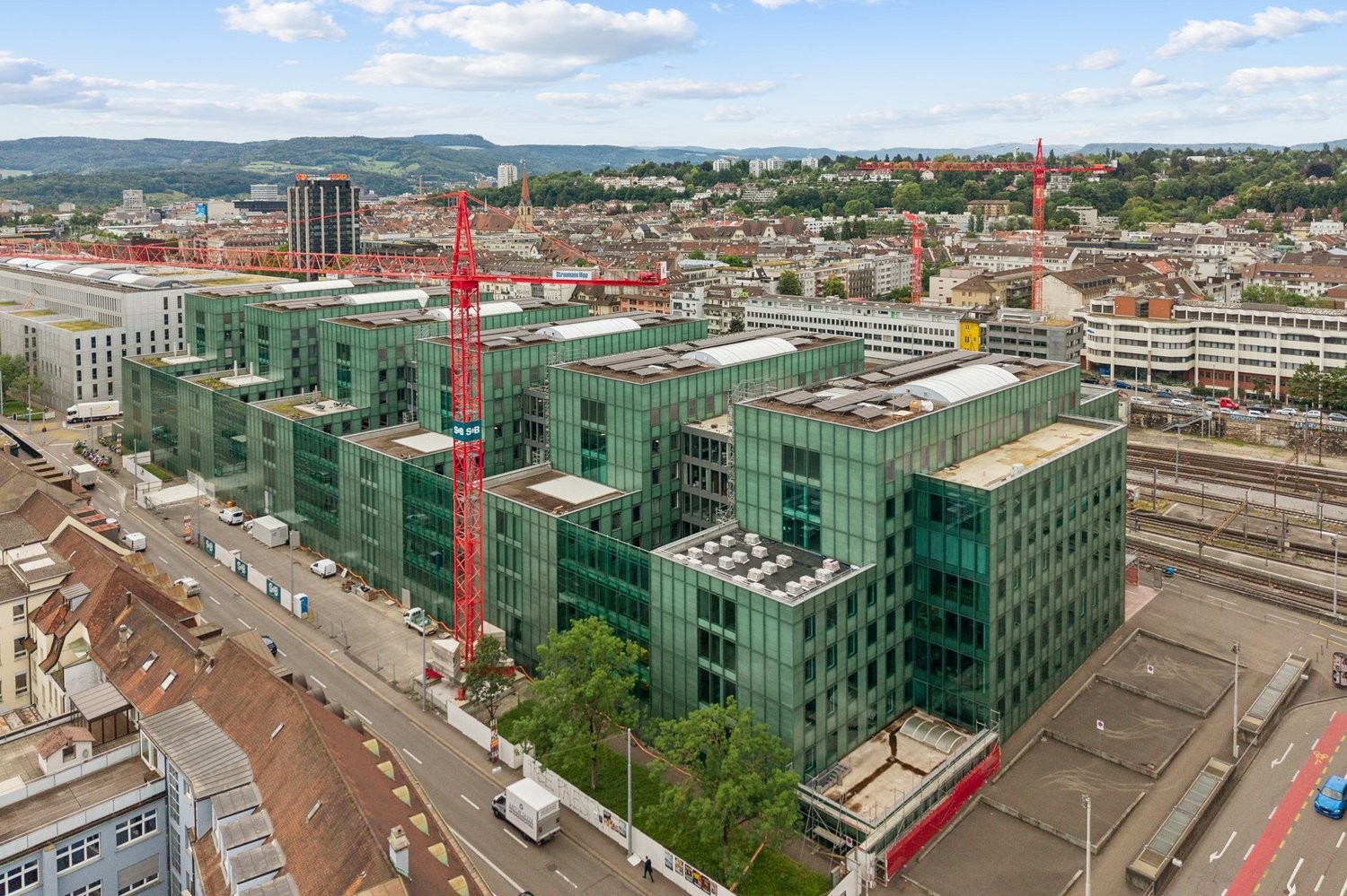 308m² office, photo 1 of 6