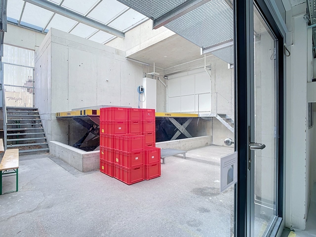 1130m² commercial, photo 8 of 10